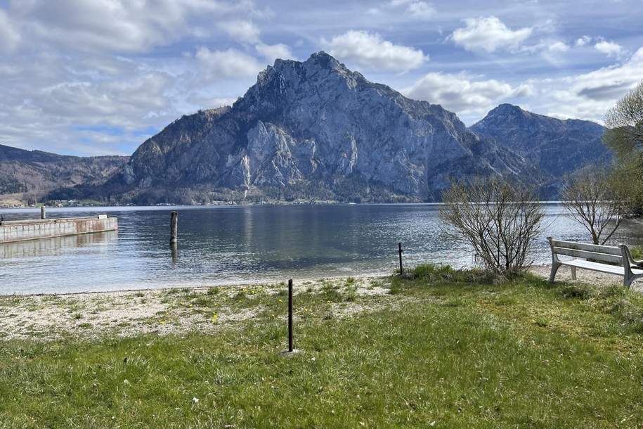 Seegrundstück ohne Bebauungsmöglichkeit - mit direktem Seezugang, Grund und Boden-kauf, 670.000,€, 4813 Gmunden