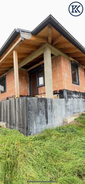 Charmanter Bungalow im Rohbau