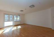 Großzügige Familienwohnung oder 3er WG Wohnung mit Balkon