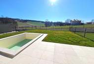 Exklusive Doppelhaushälfte mit Pool, Garten u. Garage