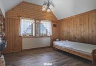 Malerisches Landhaus mit ELW, Schwimmteich & prämiertem Naturgarten!