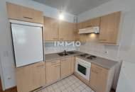 Helle 2 Zimmer- Wohnung, straßenseitig in der Laudongasse
