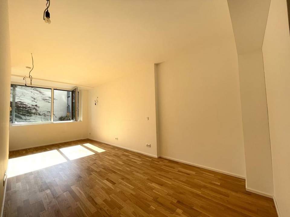 Nähe 7. Bezirk! Hofseitig und ruhig! Single-Hit mit 4m² SÜD-Balkon!!!