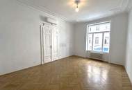 KARLSPLATZ: Zentral gelegenes 4-Zimmer-Altbaubüro !