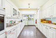 Große Villa thronend über Feldkirch mit Baulandreserve