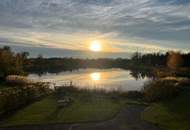 UNGARN ... "und am Ende der Straße steht ein Haus am SEE"