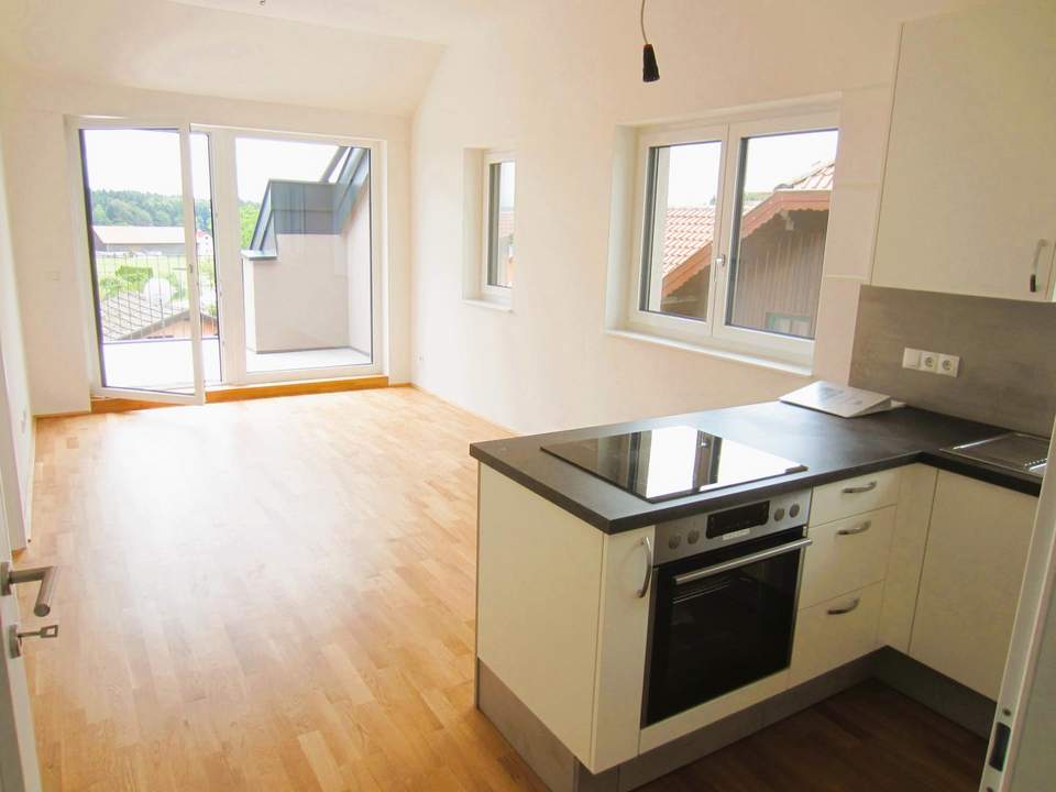Neuwertige 2 Zi Dachgeschoß-Wohnung mit Terrasse OÖ!!