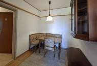 Charmante 2-Zimmer-ETW mit Loggia und Carport, günstige BK