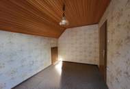 Entzückendes Haus, ebener Garten und viel Potential!