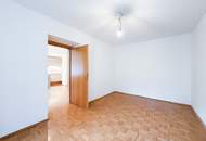 RUHELAGE NAHE JAKOMINIPLATZ | 2-Zimmer-Wohnung mit neuer Küche und Blick in den grünen Innenhof