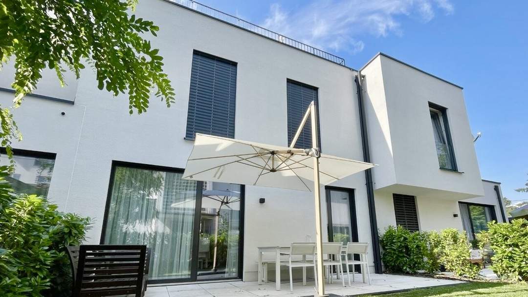 Krumpendorf - Schubertweg: exklusives Townhouse über 4 Etagen (KG, EG, OG, DG) mit Garten & Dachterrasse