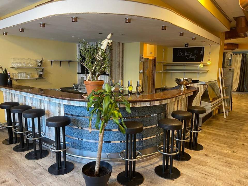“Top Geschäftslokal im Zentrum von Mariazell – ehem. Café 1157 (vollausgestattet, ablösefrei)“