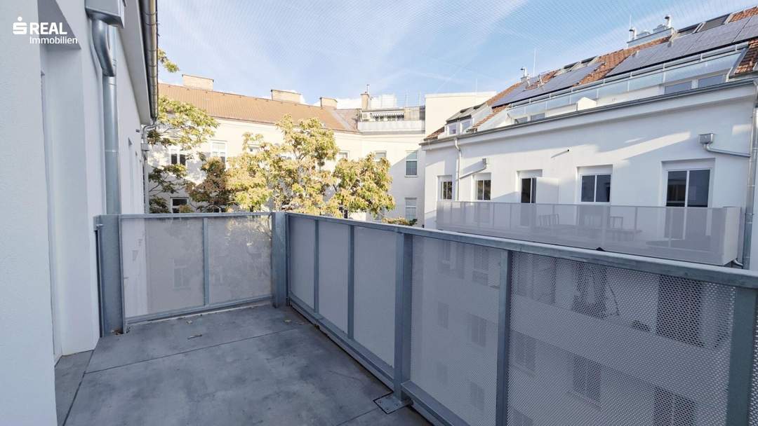 HOFSEITIGE 2-ZIMMER BALKONWOHNUNG