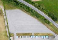 Direkt an der A1 alles Asphaltiert