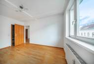 Nächst Währinger Park ! Lichtdurchflutete 2-Zimmer-Wohnung mit separater Küche | 4. OG | Viel Helligkeit und Stauraum | Sofort bezugsbereit