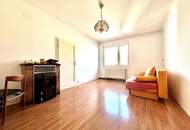 Ruhige ZWEI Zimmer Wohnung im 4. Liftstock