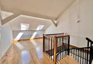 360 TOUR // DACHGESCHOSS-ALTBAUWOHNUNG IM BOTSCHAFTSVIERTEL