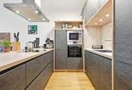 Maisonette mit Dachterrasse, Whirlpool &amp; Panoramablick - Ihr Penthouse-Traum mit Garagenplatz und Massmöbel in Hollabrunn!