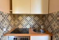 Gepflegte Garconniere mit Balkon | ALT-LIEFERING