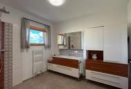 kleiner, neuwertiger Bungalow mit einzigartiger Steingartengestaltung und Naturteich