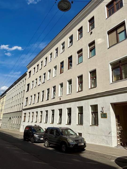 Modern &amp; stilvoll – komplett sanierte 1-Zimmer-Wohnung in 1100 Wien