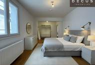 | ENTZÜCKENDE UND HELLE DACHGESCHOSSWOHNUNG | 2 ZIMMER | CA. 51,5 m² | 4. OG | BESTLAGE | HAUPTPLATZ | ECKE MURGASSE