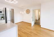 "Moderne 3-Zimmer-Wohnung mit Balkon, Klimaanlage und Rooftop-Pool!"