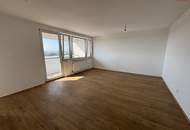 Sehr einladende, großzügige 2-Raum-Wohnung mit Loggia! Im Stadtteil Niedernhart/Spallerhof direkt neben dem Vital- und Einkaufszentrum Muldenstraße! 1A Infrastruktur und Öffi-Anbindung!