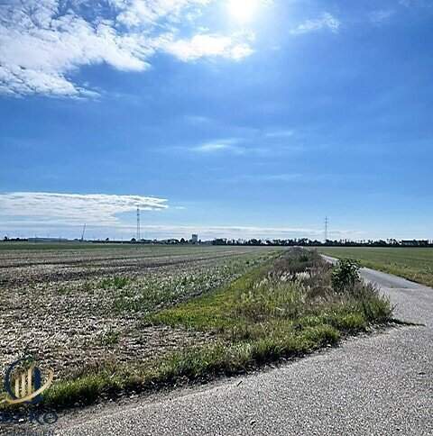 Großes Ackergrundstück zu Verkaufen!