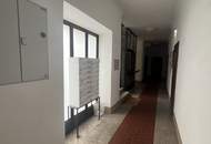 ERSTBEZUG - Helle 4-Zimmer Altbauwohnung mit 2 Bädern, 2 WCs, Abstellraum und Kellerabteil - UNBEFRISTET