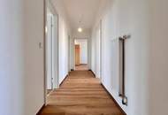 Erstbezug nach Komlettsanierung! Großzügige 3,5-Zimmer-Wohnung mit Balkon