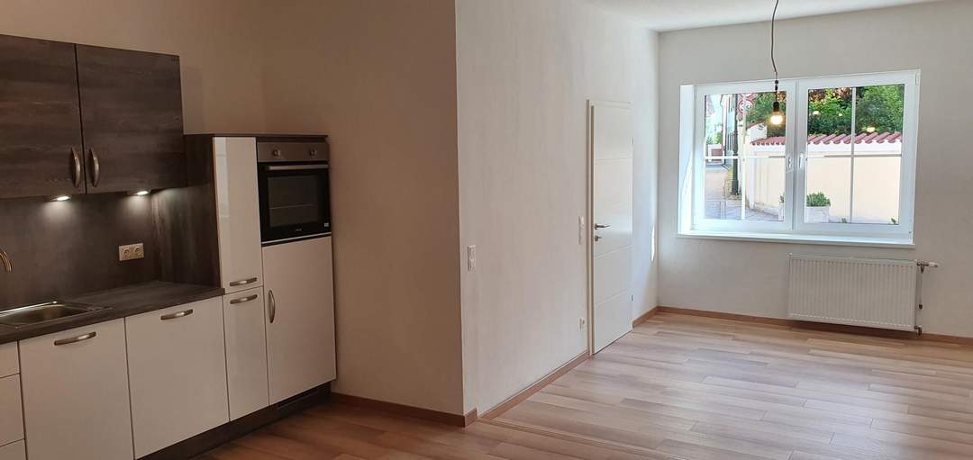 Schöne Wohnung mit Gartenbenützung