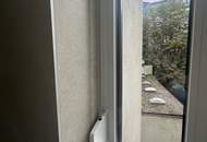 ERSTBEZUG - Helle 4-Zimmer Altbauwohnung mit 2 Bädern, 2 WCs, Abstellraum und Kellerabteil - UNBEFRISTET