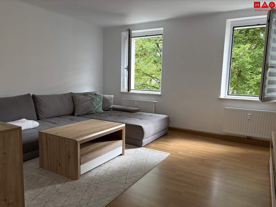 Ein Zuhause zum Verlieben: gelungene Raumaufteilung und freundliche Atmosphäre schaffen ideale Wohnqualität! Helle 3-Zimmer-Wohnung in ruhiger Grünlage ab November verfügbar!