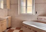 Sofort bezugsbereites, großzügiges Wohnhaus mit Fernblick und großem Garten