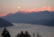 Lage! Lage! Lage! Exkl. Liegenschaft Villa im Alpenstil. Alleinlage unverbaubarer Seeblick