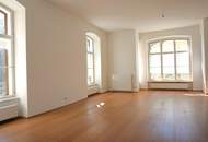 Großzügige Erdgeschosswohnung in einer schönen Villa am sonnigen Mondsee zu vermieten (Optional: Wohnen und Arbeiten unter einem Dach)