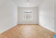 Eleganter Altbau mit modernem Penthouse-Dachausbau