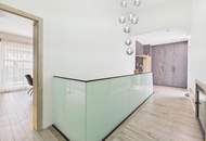 Mehr Platz fürs Leben: Familienhaus mit 4-m-Garage, Hebebühne, Pool & Homeoffice