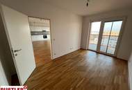 Helle 3-Zimmer-Wohnung mit schönem Ausblick - Geräumiges Wohnzimmer