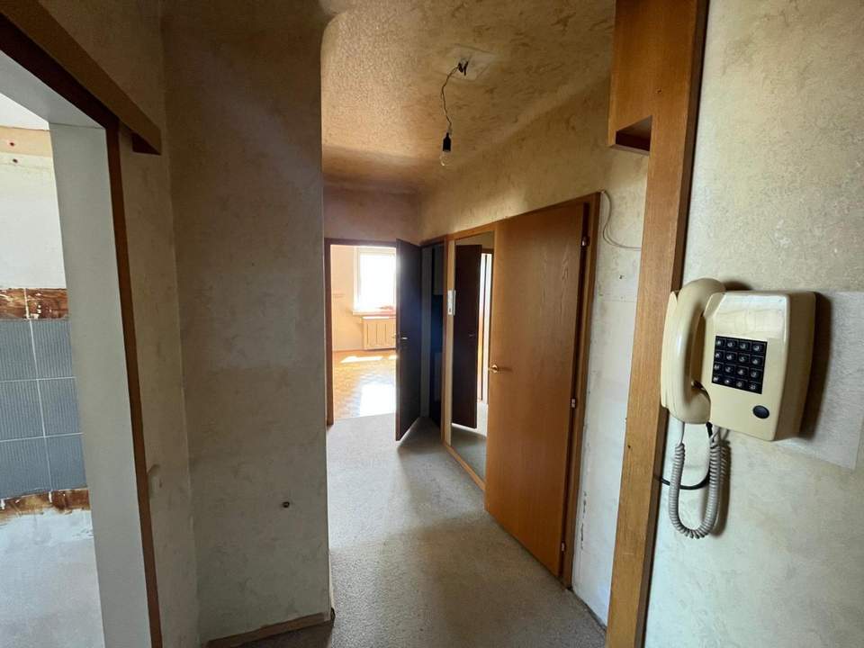 TOP-Angebot: 3,5-Zimmer-Wohnung im achten Stock mit Lift – ca. 68 m² in 1210 Wien