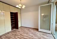 Helle Wohnung, generalsaniert mit neuer Küche, Bad, Elektrik etc,. in ruhiger Lage.