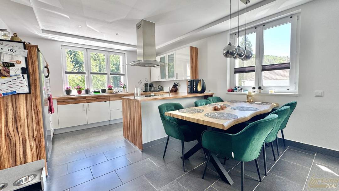 Vollsaniertes 7-Zi-Einfamilienhaus in Straß, 208m², Garten, Terrasse, 3 Stellplätze!