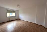 Helle 2 Zimmer Wohnung im Zentrum!