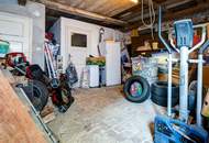 Attraktive Gelegenheit für Käufer mit Blick für Potenzial – Einfamilienhaus mit Nebengebäude in Karlsdorf