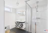 Stilvolle Villa mit gepflegtem Garten und großzügiger Garage