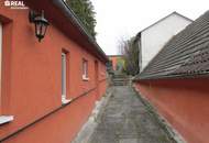 Gepflegtes Landhaus mit Carport, Nebengebäude, Garten und uneinsehbarem Innenhof