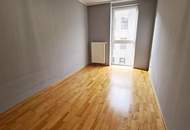 UNBEFRISTET, INNSTRASSE, sonnige 69 m2 Altbau, 2 Zimmer, Komplettküche, Wannenbad, Parketten, 2. Liftstock