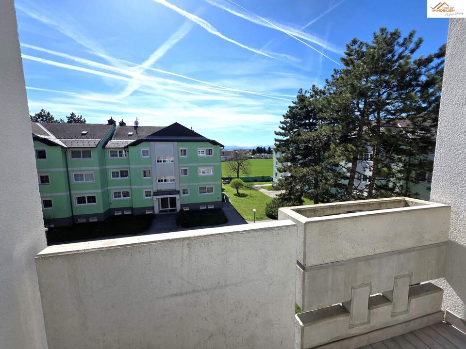 Helle 2 Zimmer Wohnung mit Loggia & Stellplatz - Lanzenkirchen