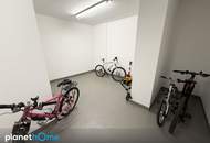 Topwohnung mit großem Balkon – neuwertig, stilvoll, mit Garage – Raumwunder